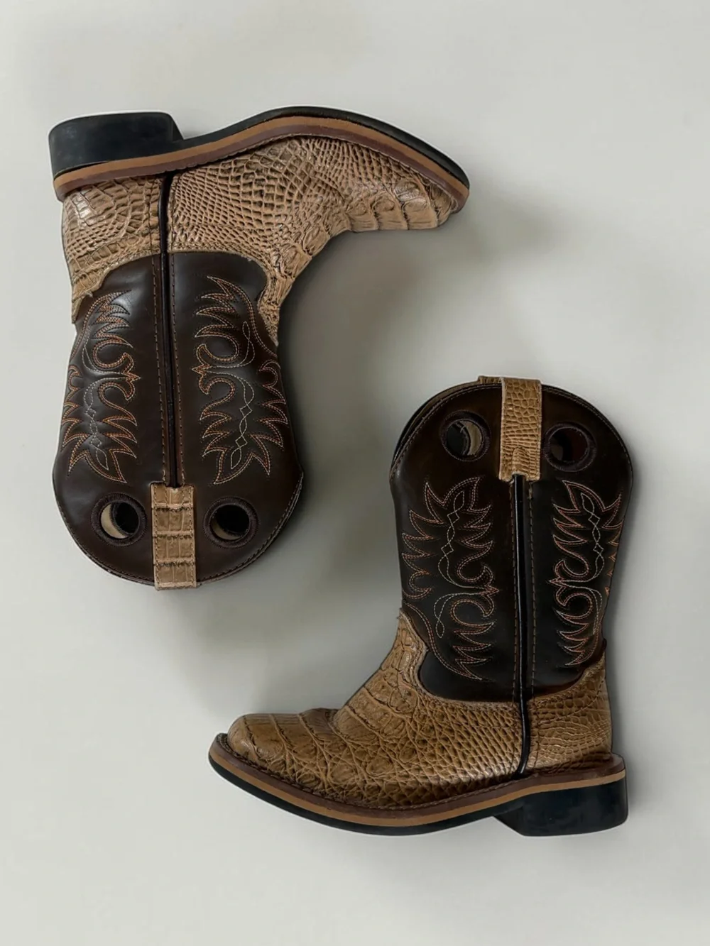 CODY JAMES EUC Genuine Leather Gator Embossed Western Cowboy Boots